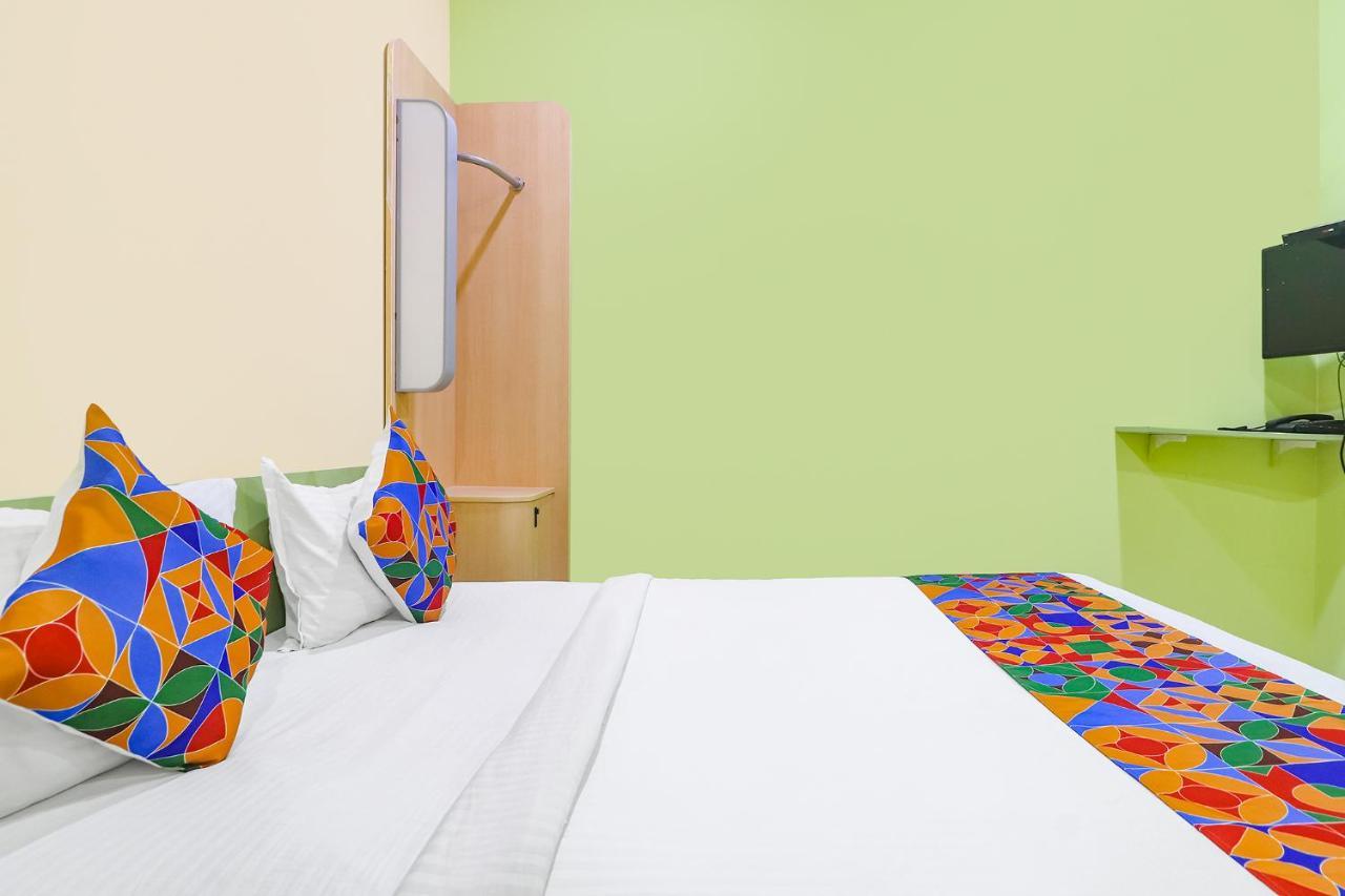 Fabexpress Airport Stay Inn - Nr Hyderabad International Airport, Shamshabad Εξωτερικό φωτογραφία