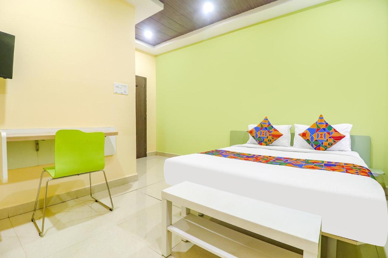 Fabexpress Airport Stay Inn - Nr Hyderabad International Airport, Shamshabad Εξωτερικό φωτογραφία