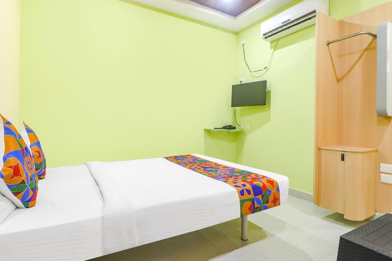Fabexpress Airport Stay Inn - Nr Hyderabad International Airport, Shamshabad Εξωτερικό φωτογραφία